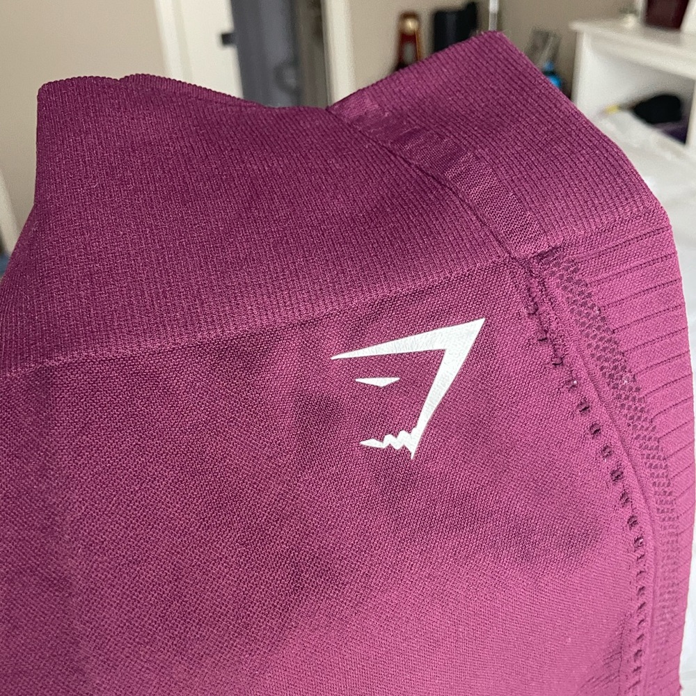 GYMSHARK purple/maroon leggings